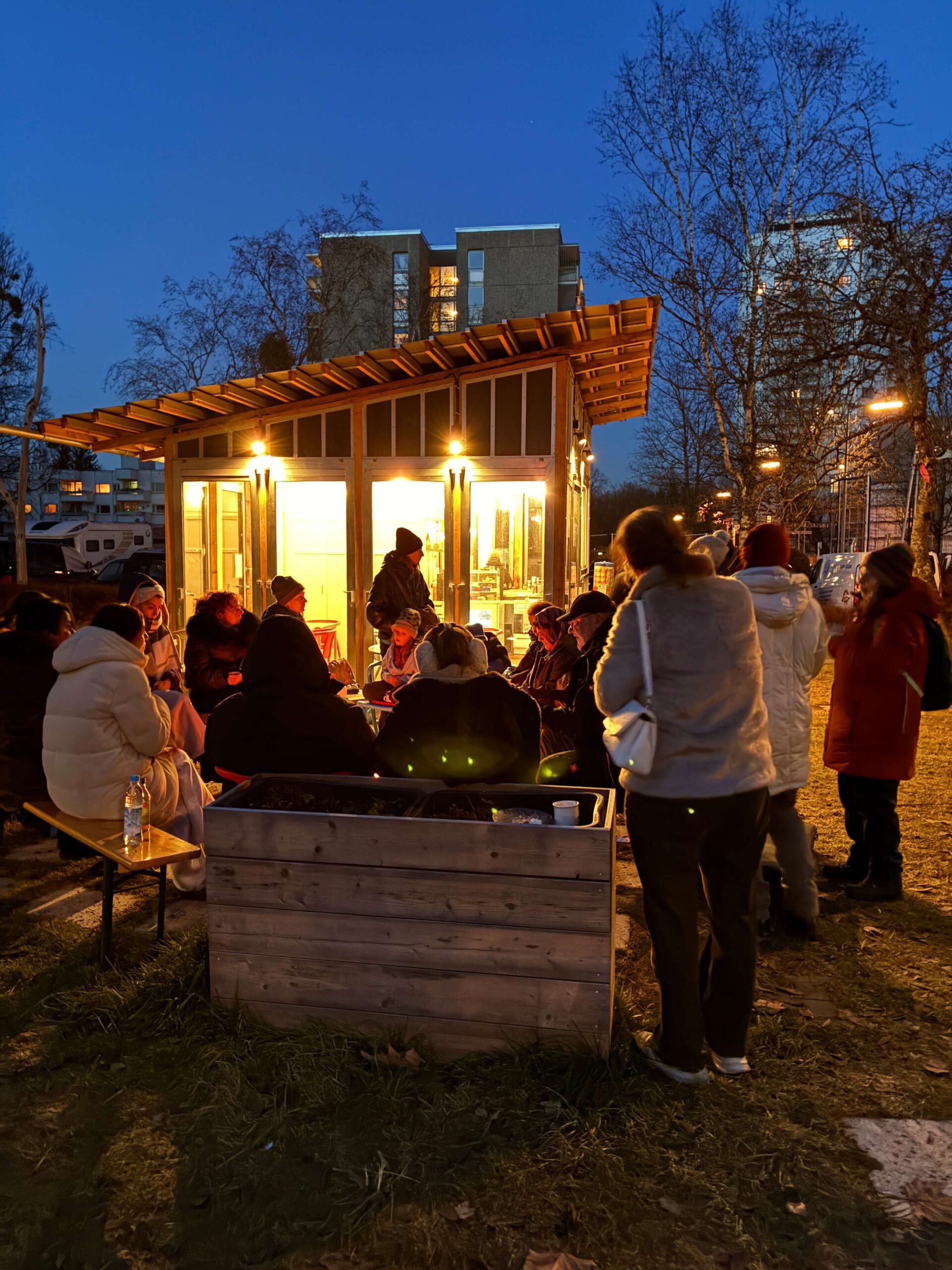 Feuerschale und Musik